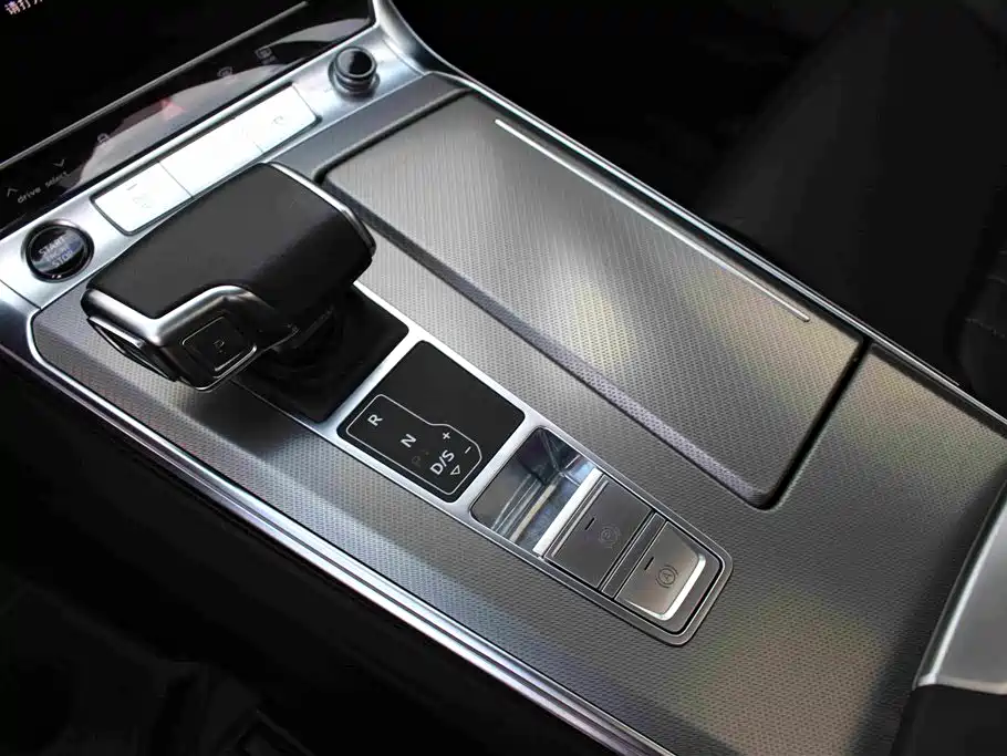 Audi A6L — миниатюра 7