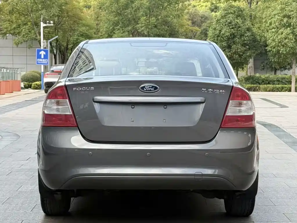Ford Focus — миниатюра 8