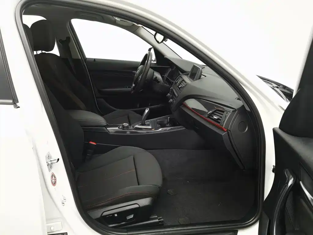 BMW 1 Series (Import) — миниатюра 23
