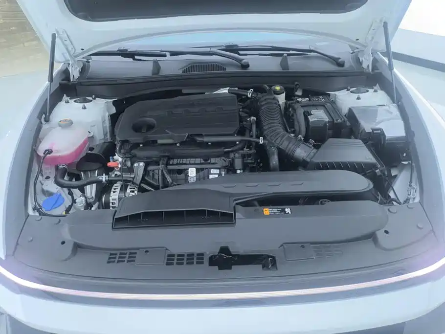 Hyundai Sonata — миниатюра 10