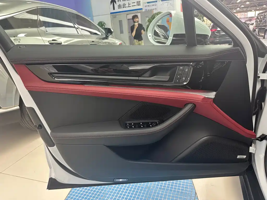 Porsche Panamera — миниатюра 16