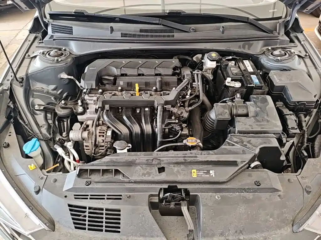 Hyundai Elantra — миниатюра 20