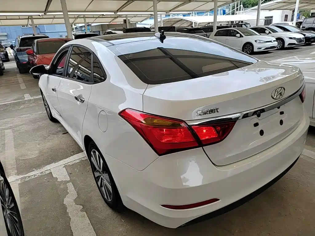 Hyundai Mistra — миниатюра 5
