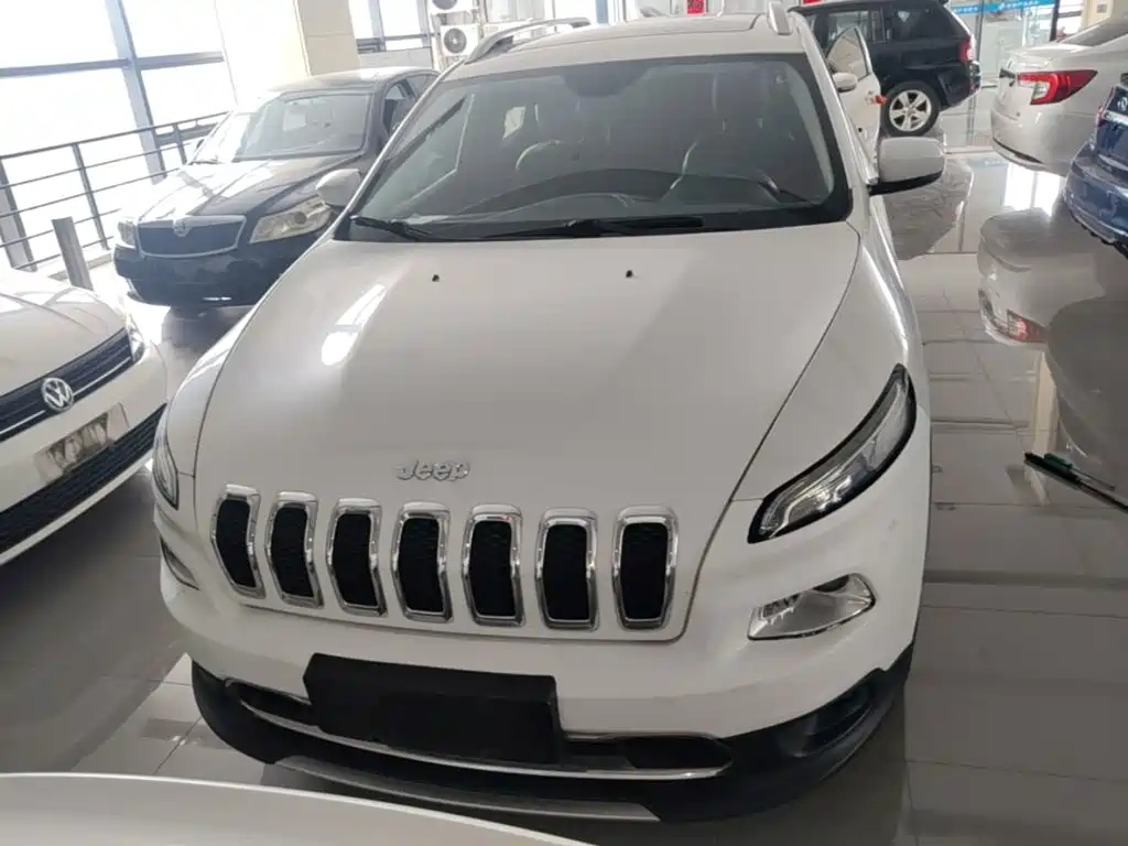 Jeep Cherokee — миниатюра 3