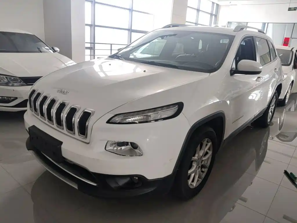 Jeep Cherokee — миниатюра 2