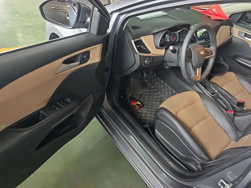 Chevrolet Monza — миниатюра 16