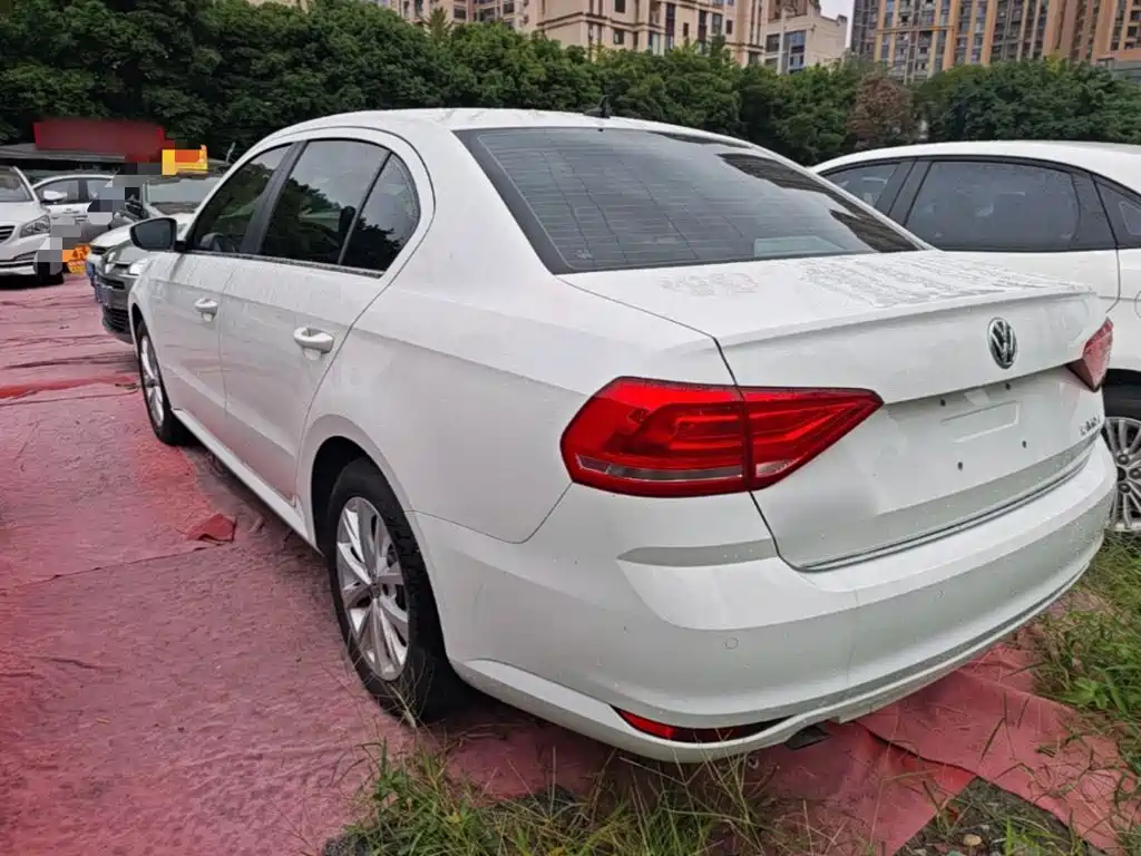 Volkswagen Lavida — миниатюра 5