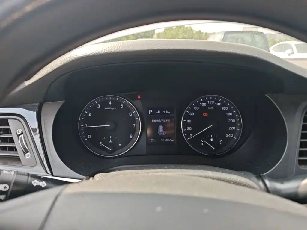 Hyundai Mistra — миниатюра 12