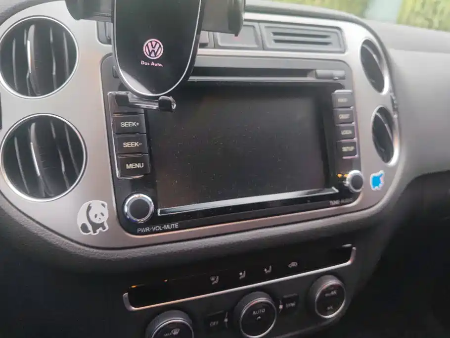 Volkswagen Tiguan — миниатюра 13