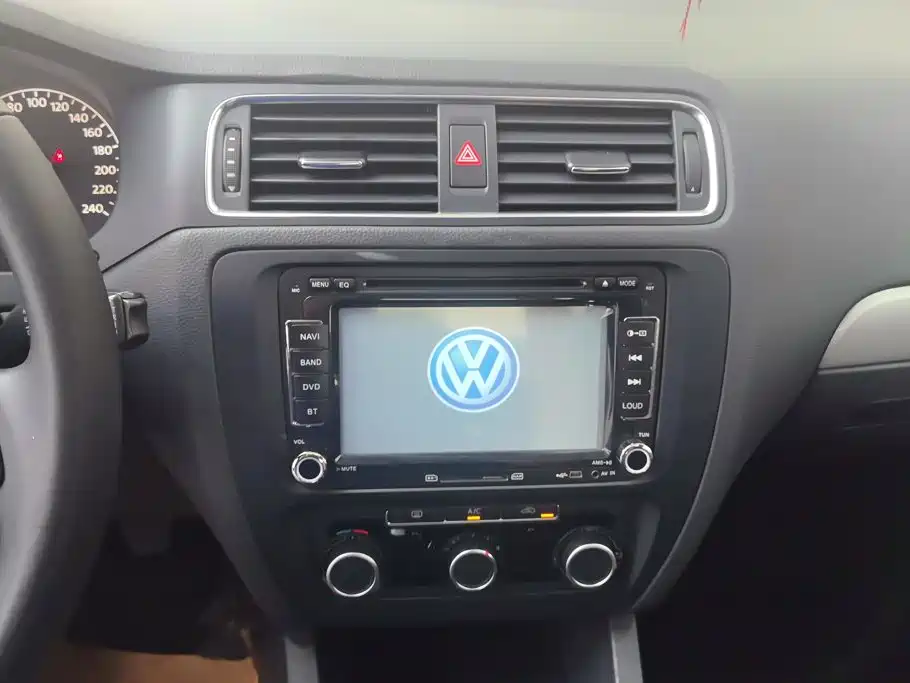 Volkswagen Sagitar — миниатюра 13