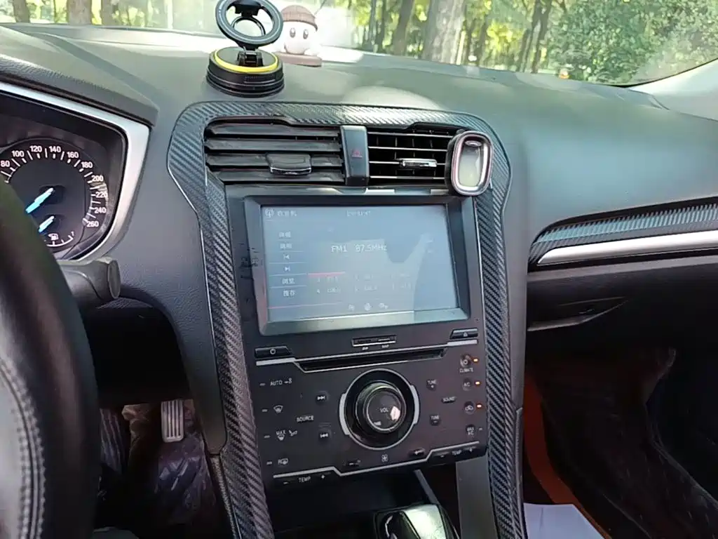Ford Mondeo — миниатюра 13