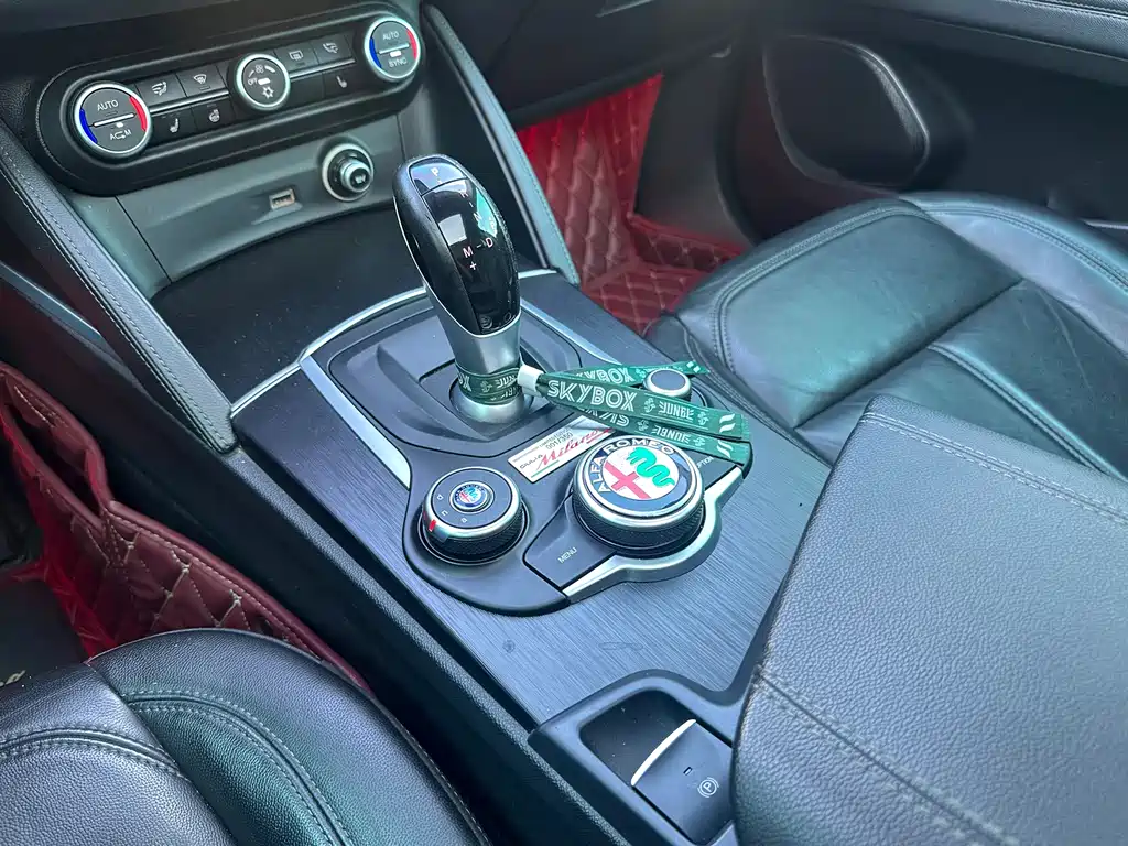 Alfa Romeo Stelvio — миниатюра 6