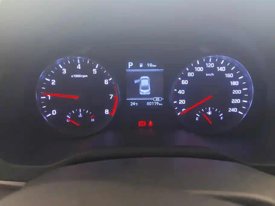 Hyundai Elantra — миниатюра 14
