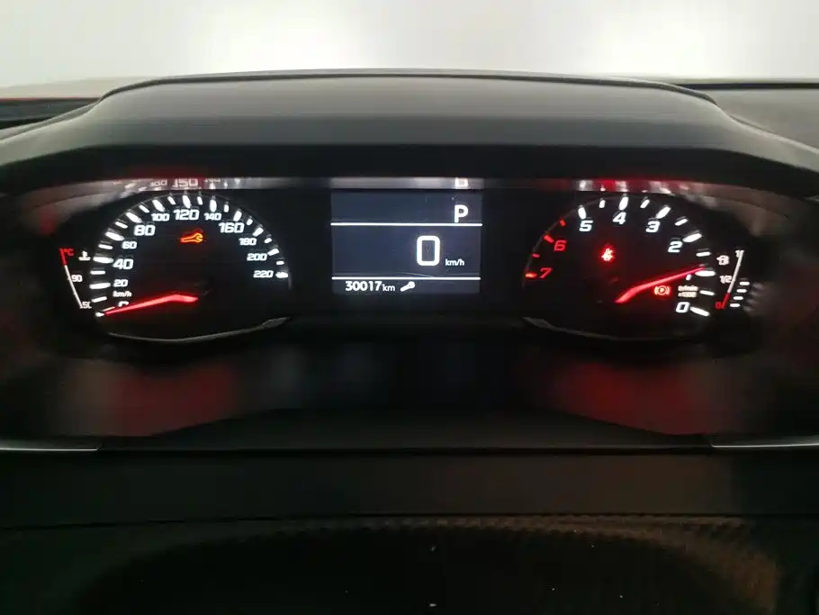 Peugeot 2008 — миниатюра 14