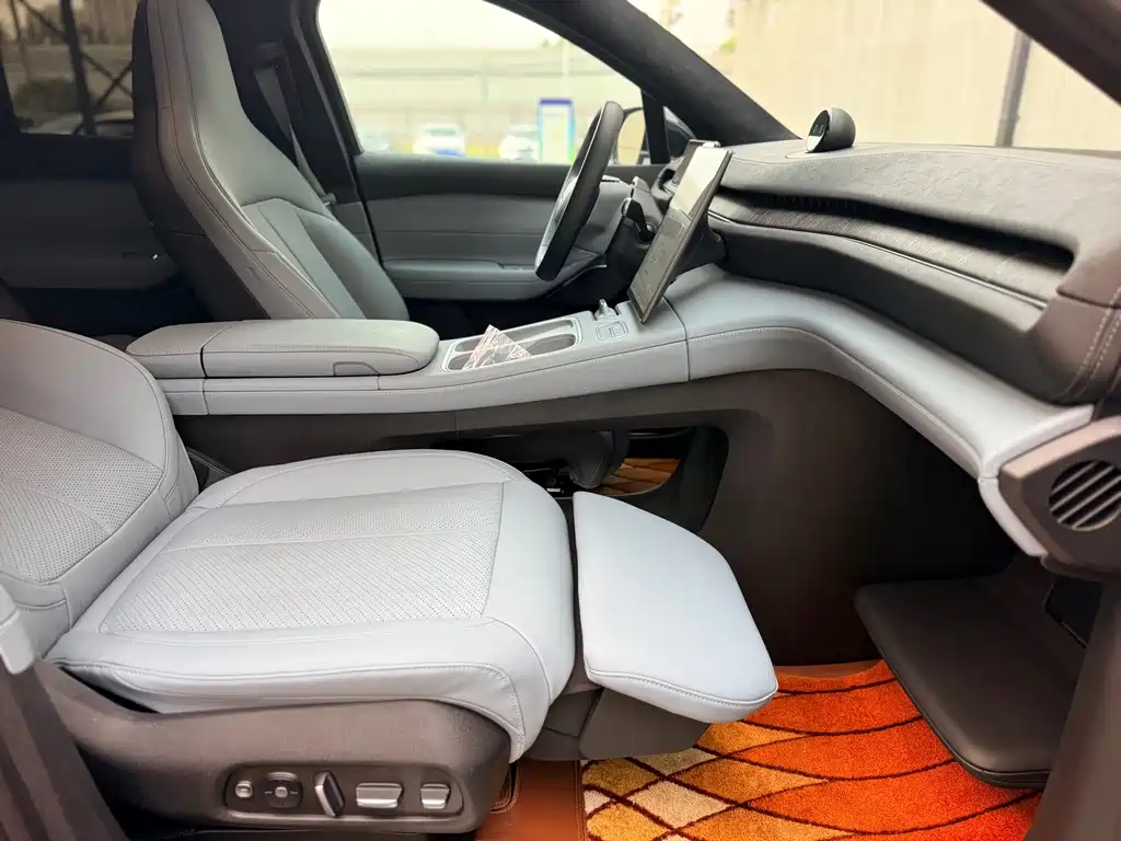 NIO EC6 — миниатюра 20