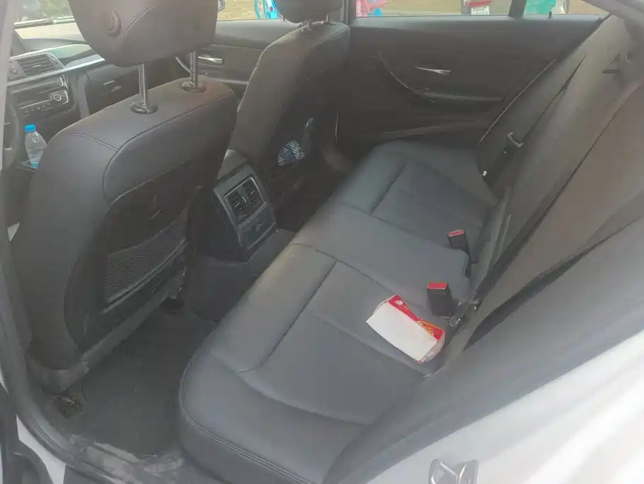 BMW 3 Series — миниатюра 11