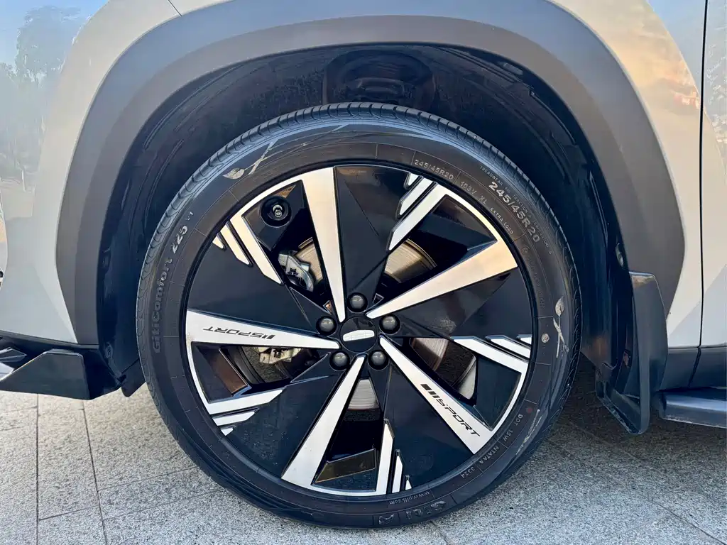 Geely Boyue L — миниатюра 27