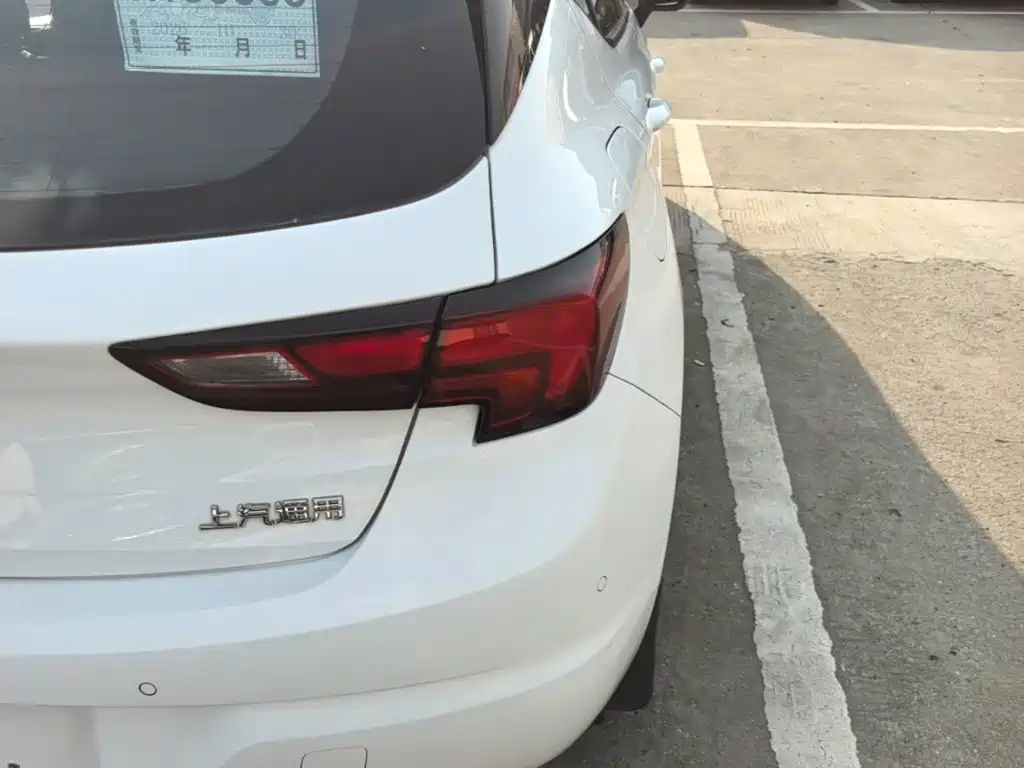 Buick Verano — миниатюра 8