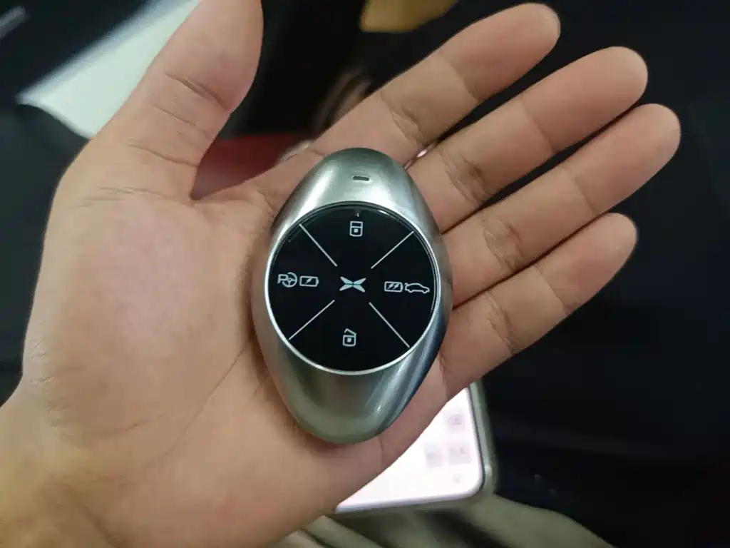 XPeng P7 — миниатюра 9