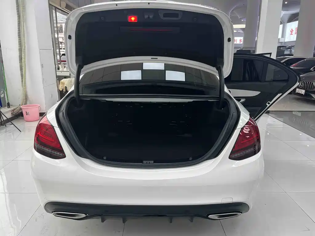 Mercedes-Benz C-Class — миниатюра 14