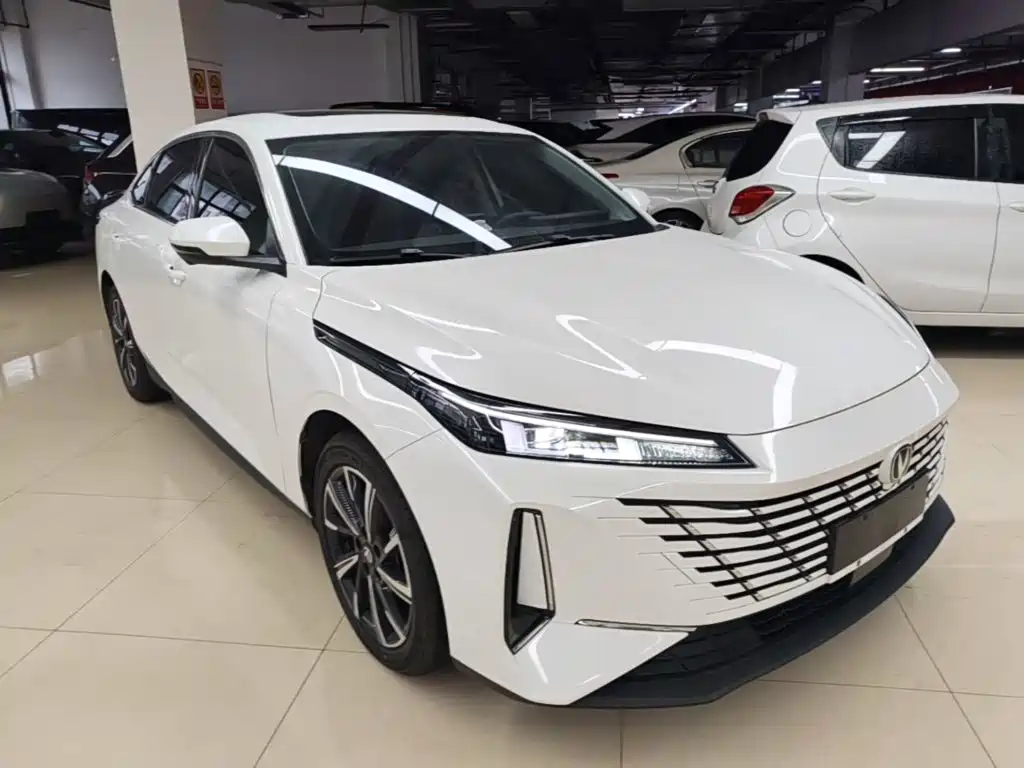 Changan Eado — миниатюра 4