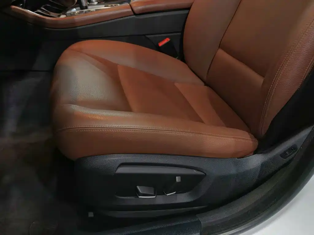 BMW 5 Series (Import) — миниатюра 20