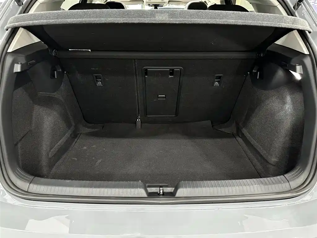 Volkswagen Golf — миниатюра 34