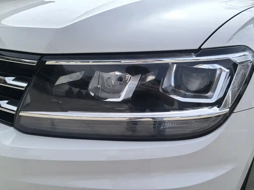 Volkswagen Tiguan L — миниатюра 33