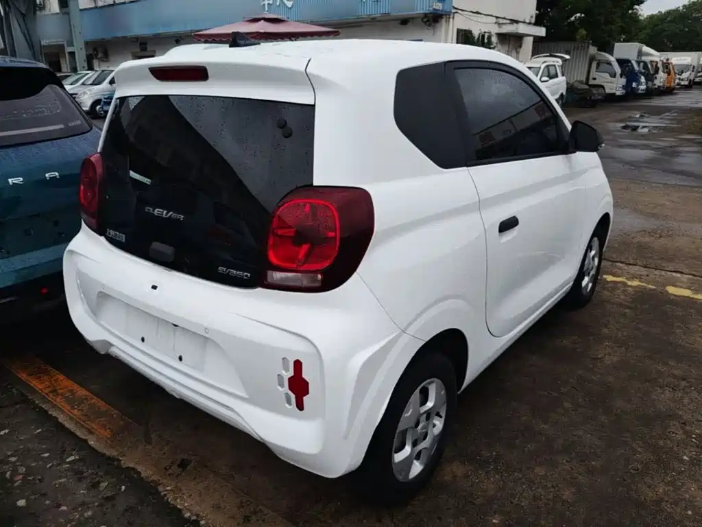 Roewe Clever — миниатюра 7