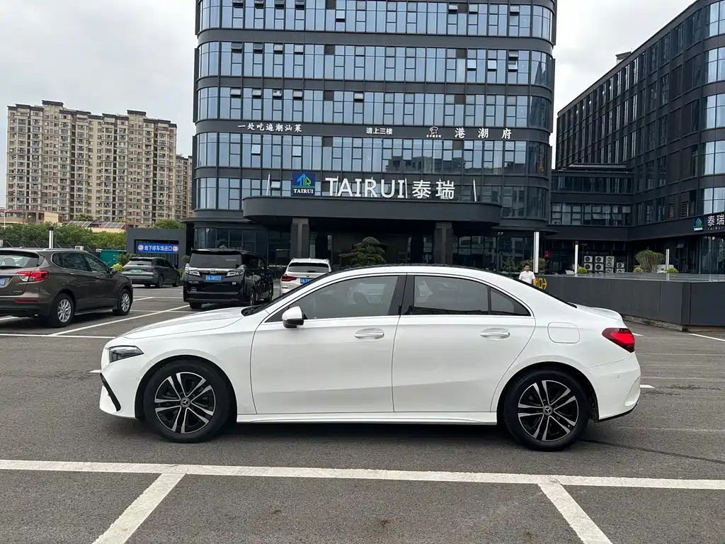 Mercedes-Benz A-Class — миниатюра 4