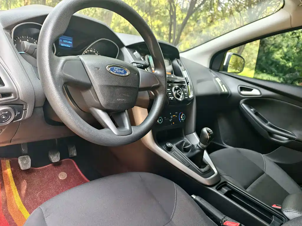 Ford Focus — миниатюра 8