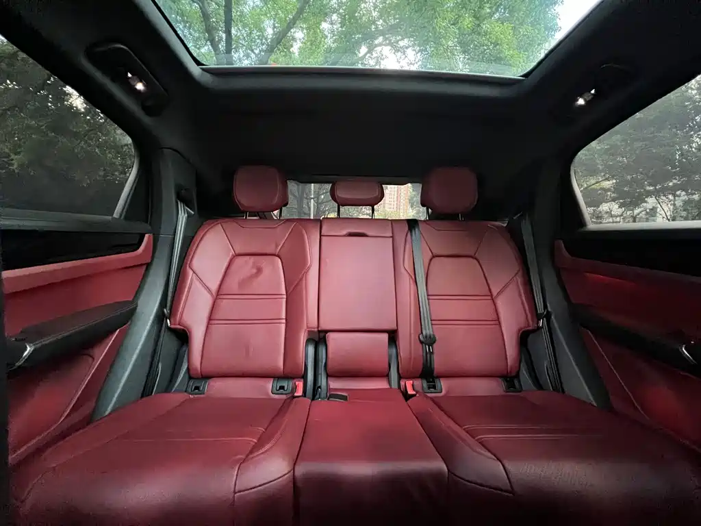 Porsche Cayenne — миниатюра 18