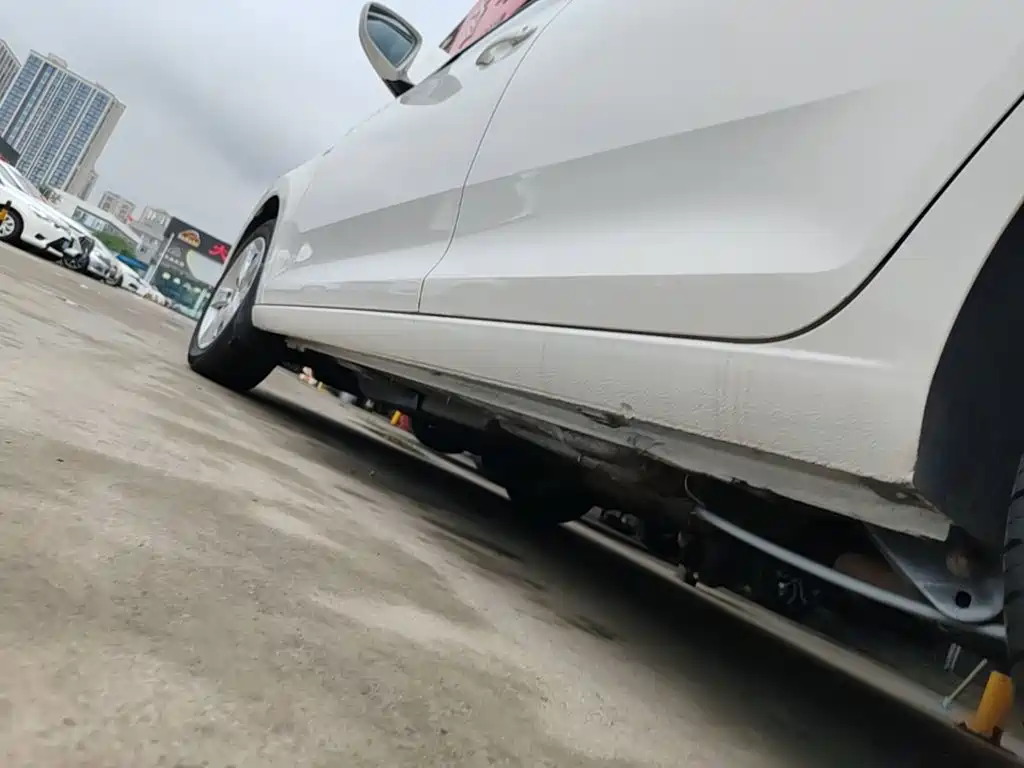 Volkswagen Santana — миниатюра 22