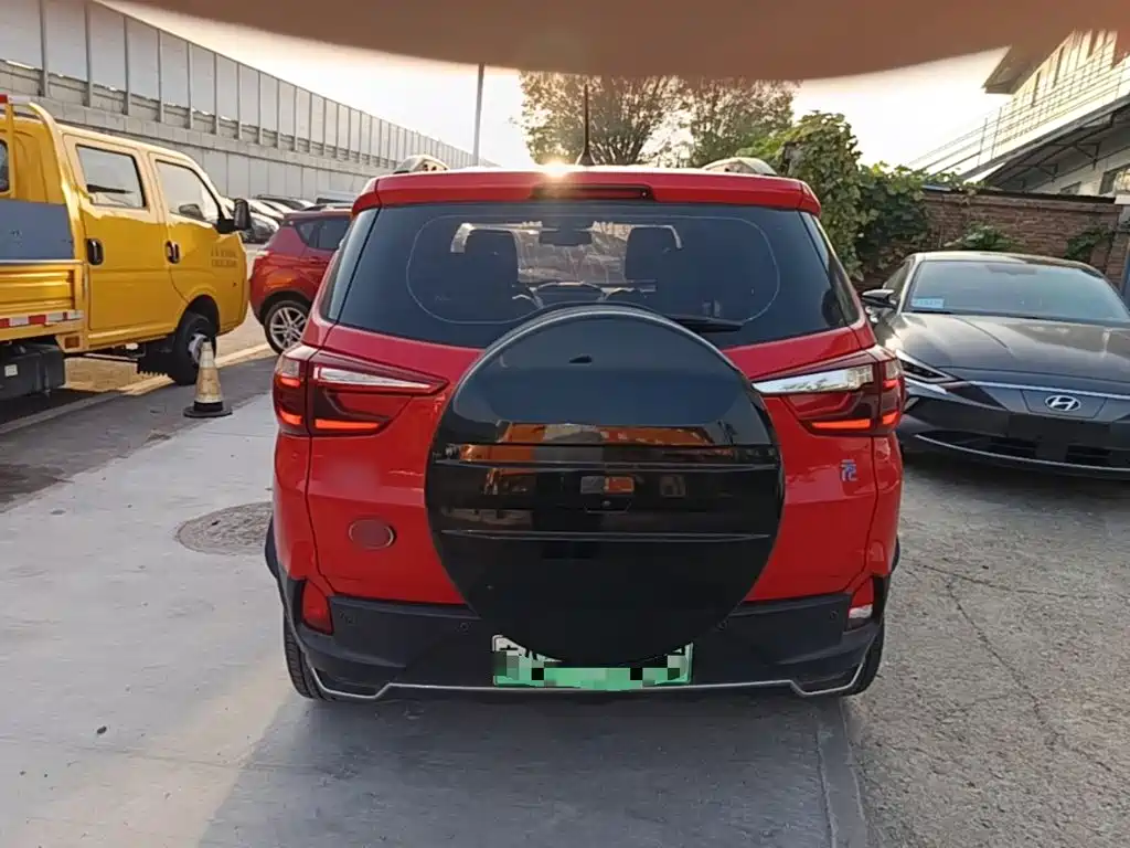 BYD Yuan EV — миниатюра 6