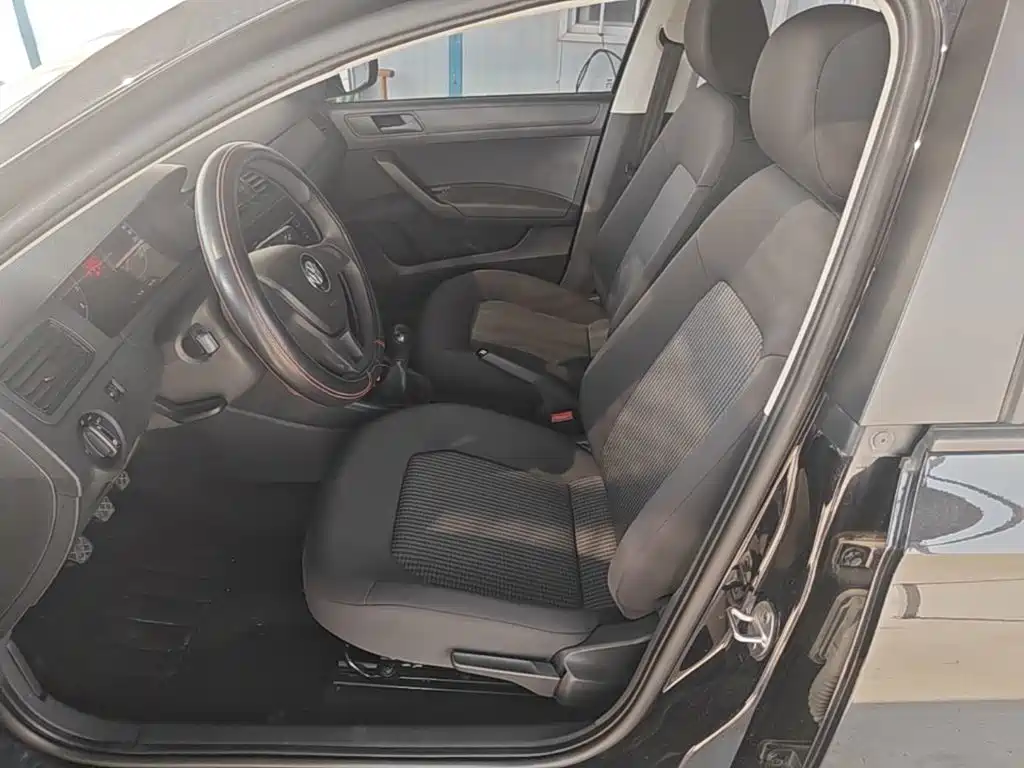 Volkswagen Santana — миниатюра 15