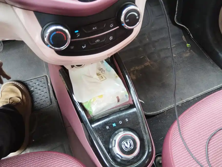 Changan Benben E-Star — миниатюра 15