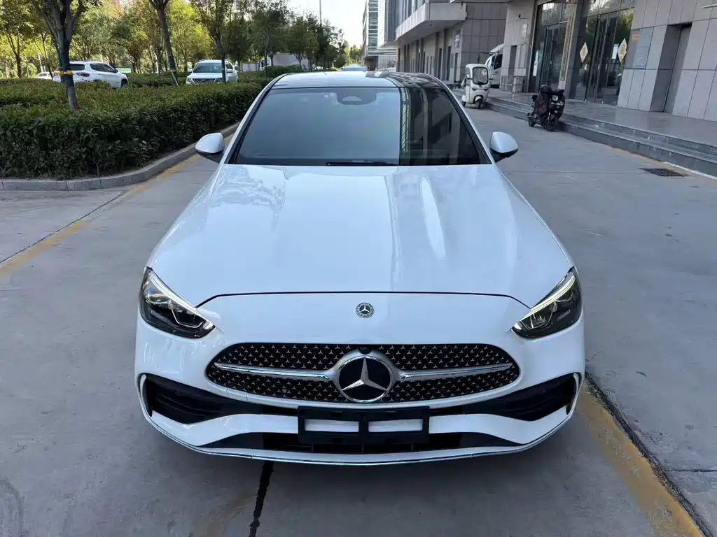 Mercedes-Benz C-Class — миниатюра 2