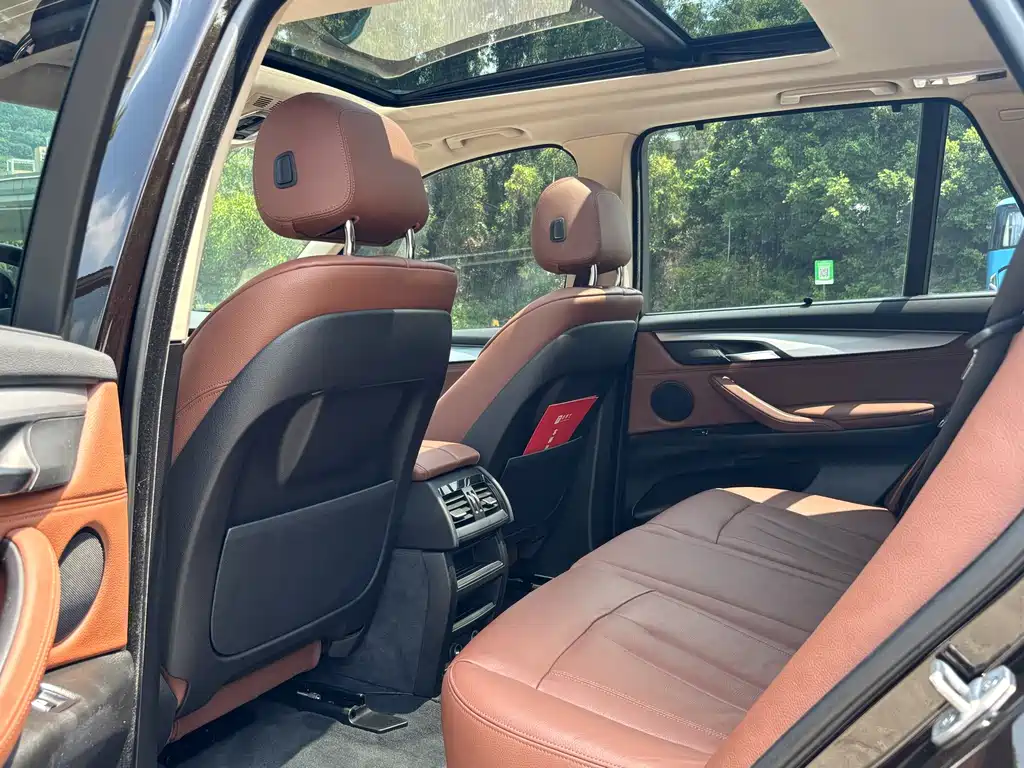 BMW X5 (Import) — миниатюра 6