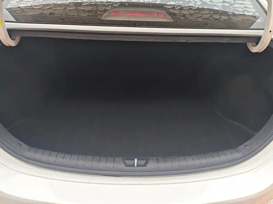 Hyundai Verna — миниатюра 4
