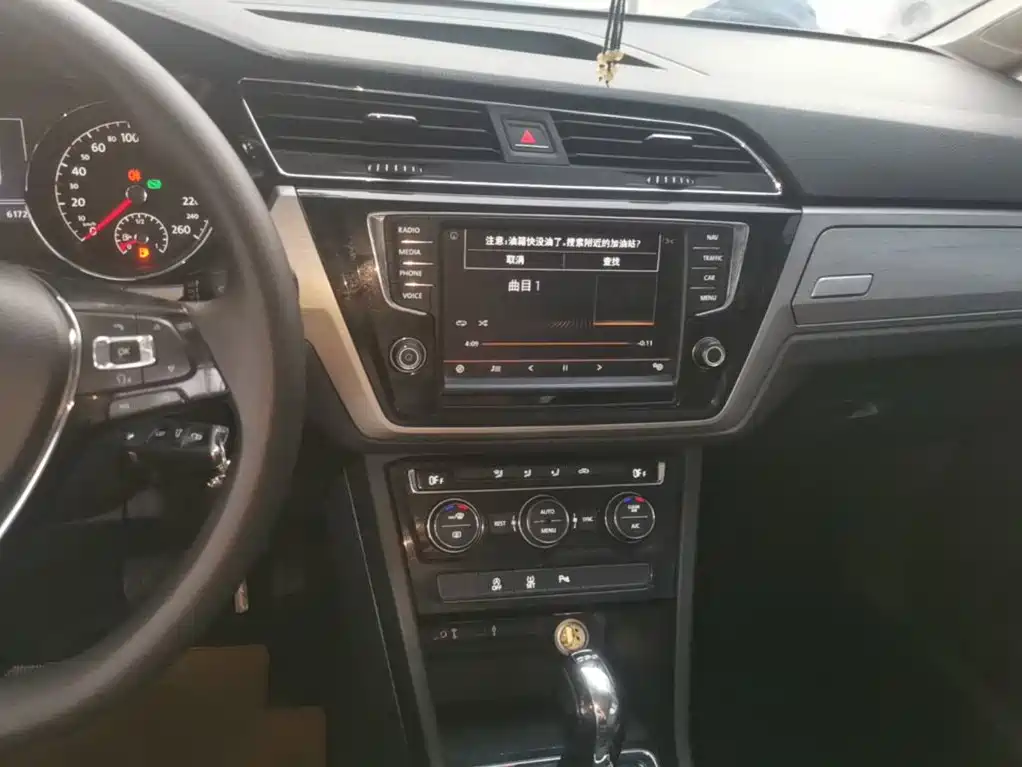 Volkswagen Touran — миниатюра 13