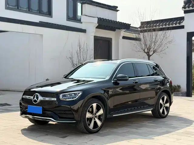 MERCEDES-BENZ GLC