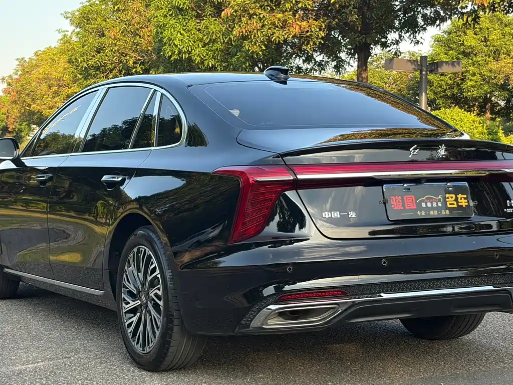 Hongqi Hongqi H5 — миниатюра 4