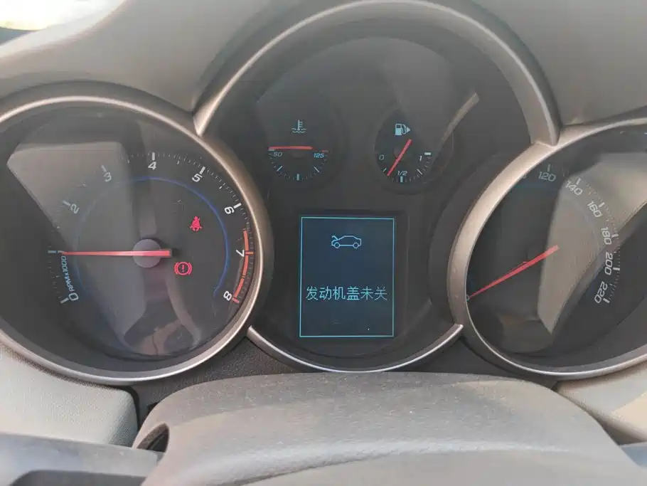 Chevrolet Cruze — миниатюра 14
