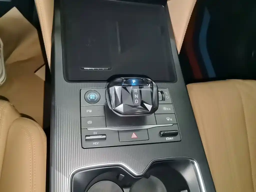 BYD L DM-i — миниатюра 14