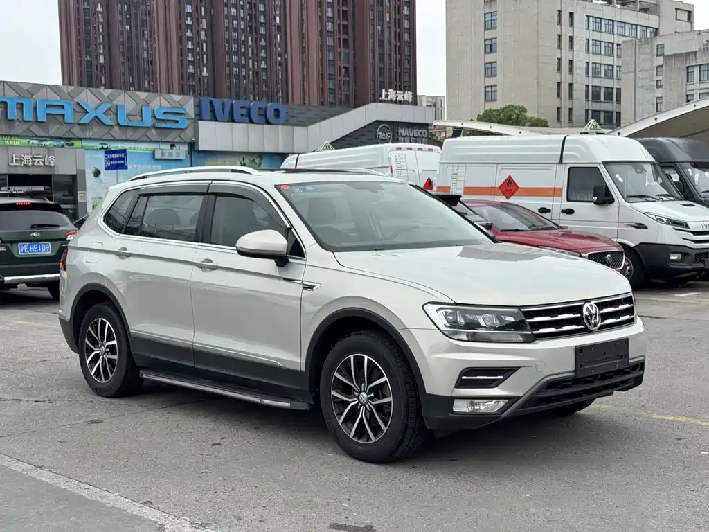 Volkswagen Tiguan L — миниатюра 3