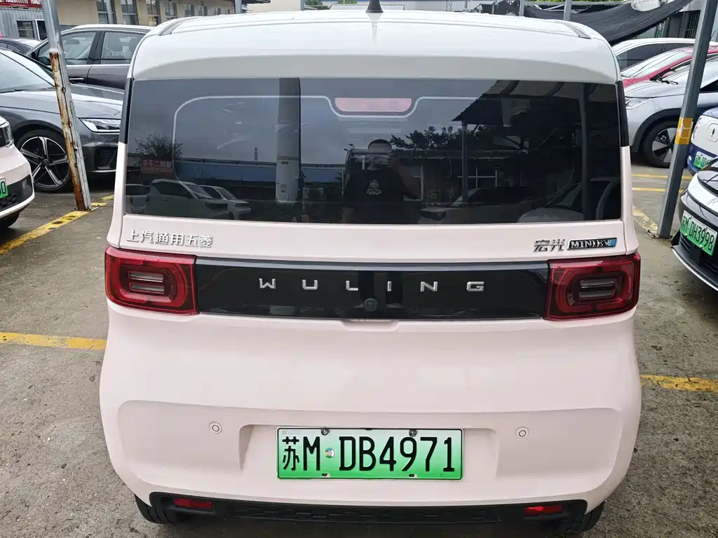 Wuling MINIEV — миниатюра 6