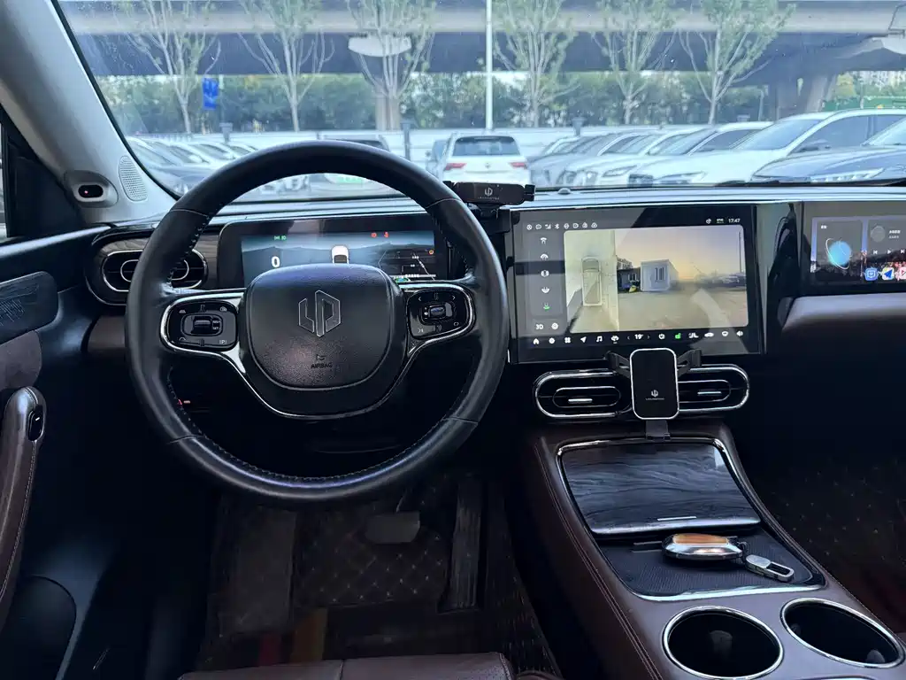 Leapmotor Leapmotor C11 — миниатюра 8