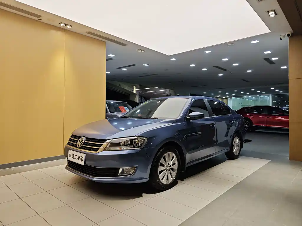 Volkswagen Lavida 2013