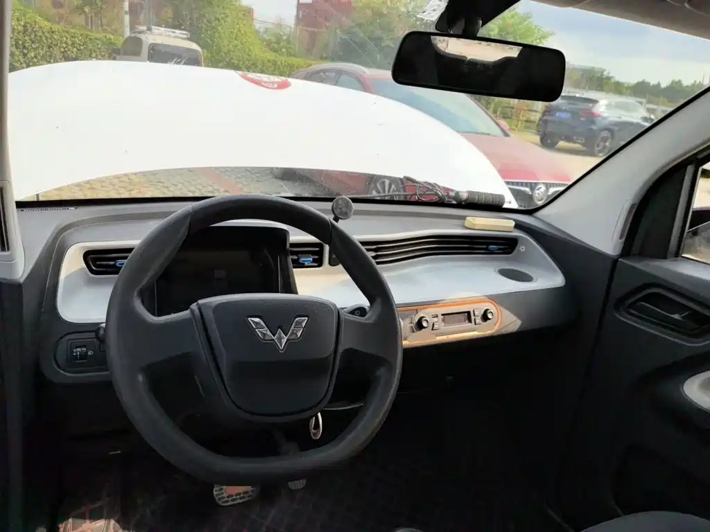 Wuling MINIEV — миниатюра 10