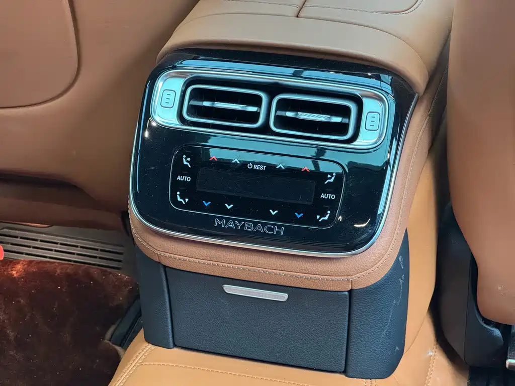 Mercedes-Benz S-Class — миниатюра 15